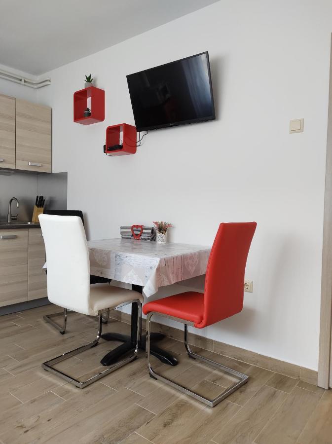 Happy Apartment Karlovac Eksteriør billede